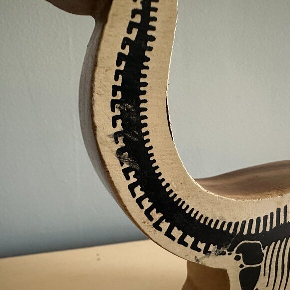 Dinosaur Skeleton Fossil Wooden Shelf Decoration - Picture 7 of 7